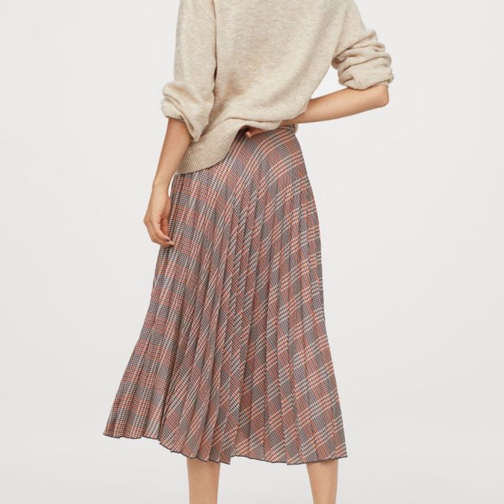 H&M Pleated Dark Blue/Red/ Beige & White Checkered Midi Skirt Size 8